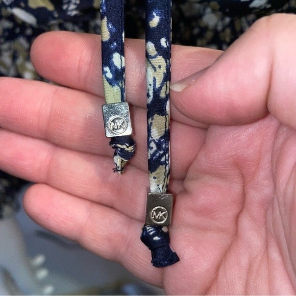 Michael Kors Navy Tan White Peplum Top Blouse Size S/P - Picture 6 of 9